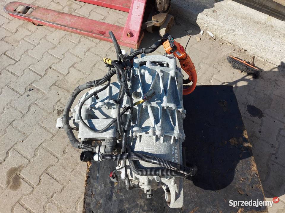 TESLA MODEL Y 2022r SILNIK ELEKRTYCZNY TYŁ dolnośląskie