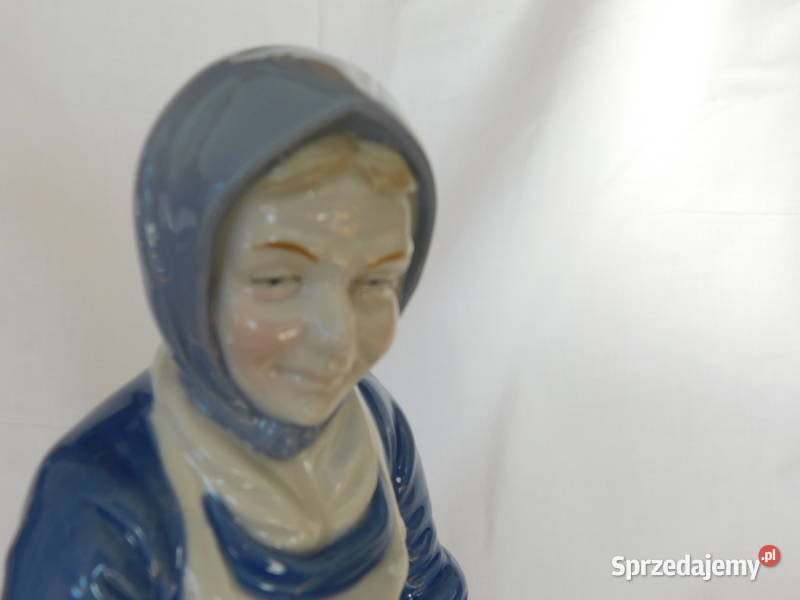 Figurka babci sprzedającej ryby Lippelsdorf 1431 Szczecin