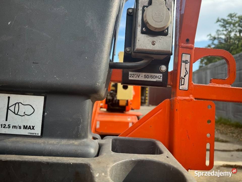 Podnośnik koszowy zwyżka akumulatorowy JLG E400 podkarpackie Pustków-Osiedle