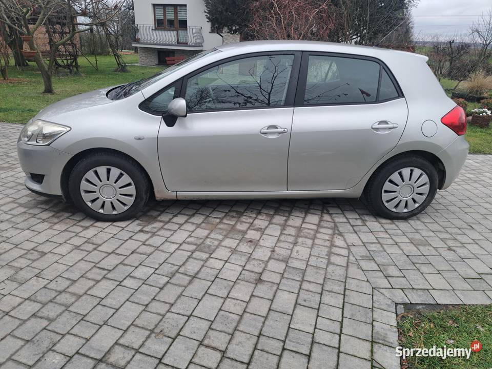 Toyota Auris 14 Benzyna Auris Ostrów-Kolonia