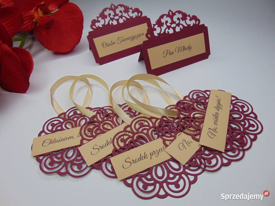 Bordowe beżowe zawieszki ażurowe na alkohol