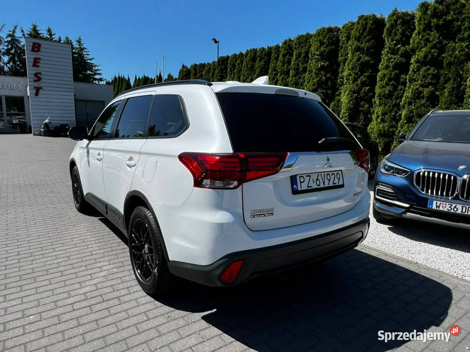 Mitsubishi Outlander 7 osobowy KeyLess benzyna Baranowo sprzedam