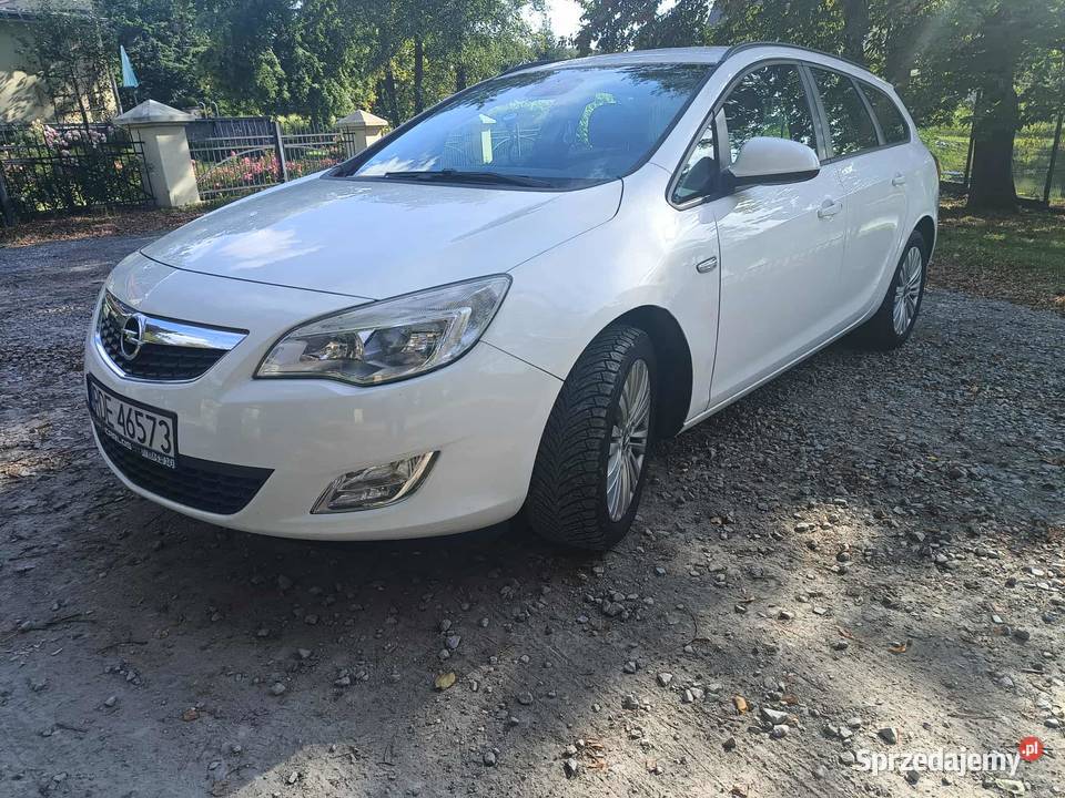 Opel Astra j Sport Tourer 17 cdti HAK Kombi Dębica