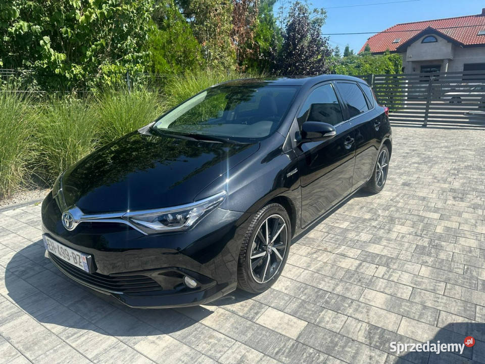 Toyota Auris Hybryda niski przebieg oryginalny Poznań sprzedam