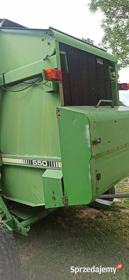 Prasa do słomy John Deere 550