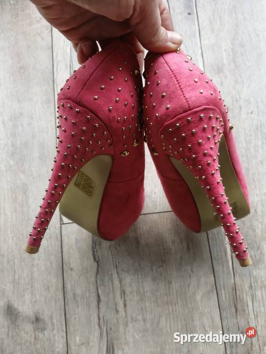 Buty na ukrytej platformie Czółenka zachodniopomorskie Gryfice