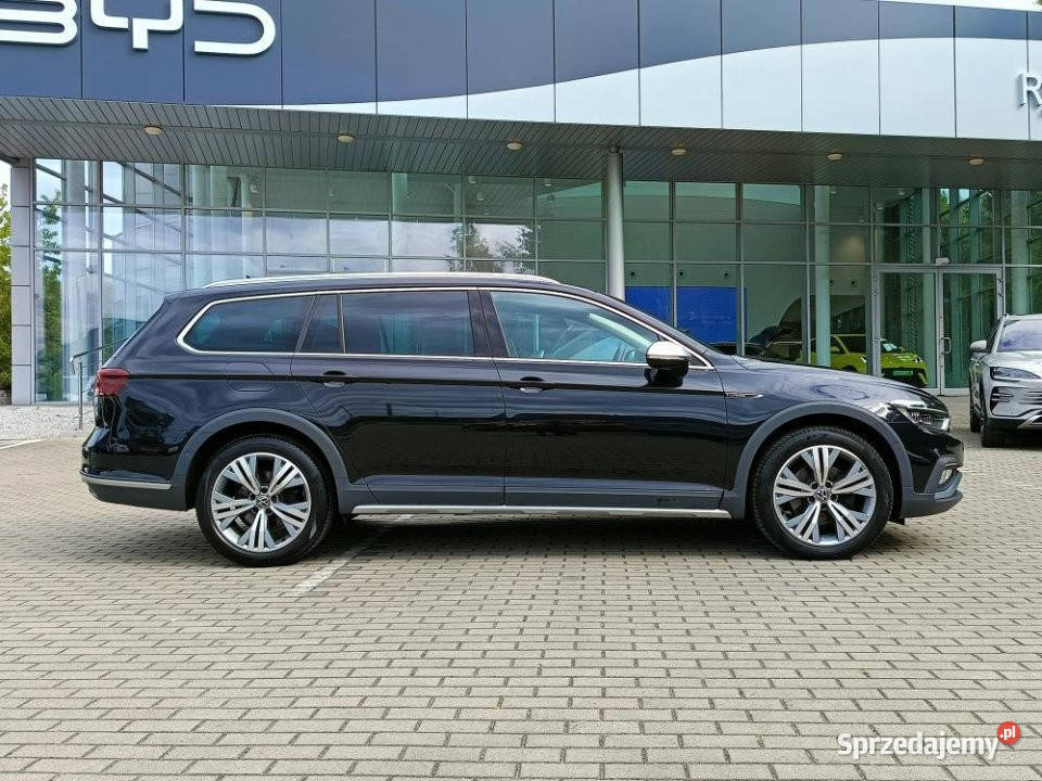 Volkswagen Passat 2022r FV 23 Napęd 4x4 Harman