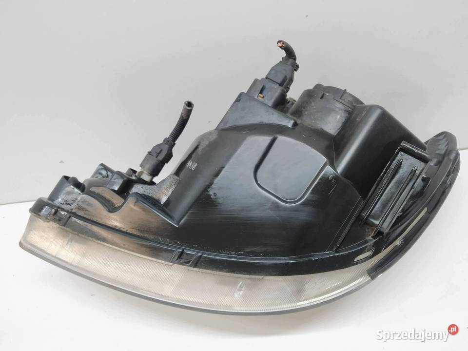 LAMPA PRZÓD PRAWA EU Hyundai Getz I 20022011
