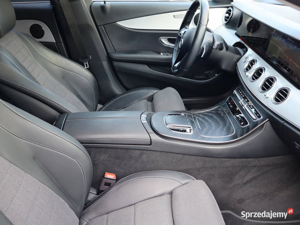 Mercedes E E 200 Piaseczno