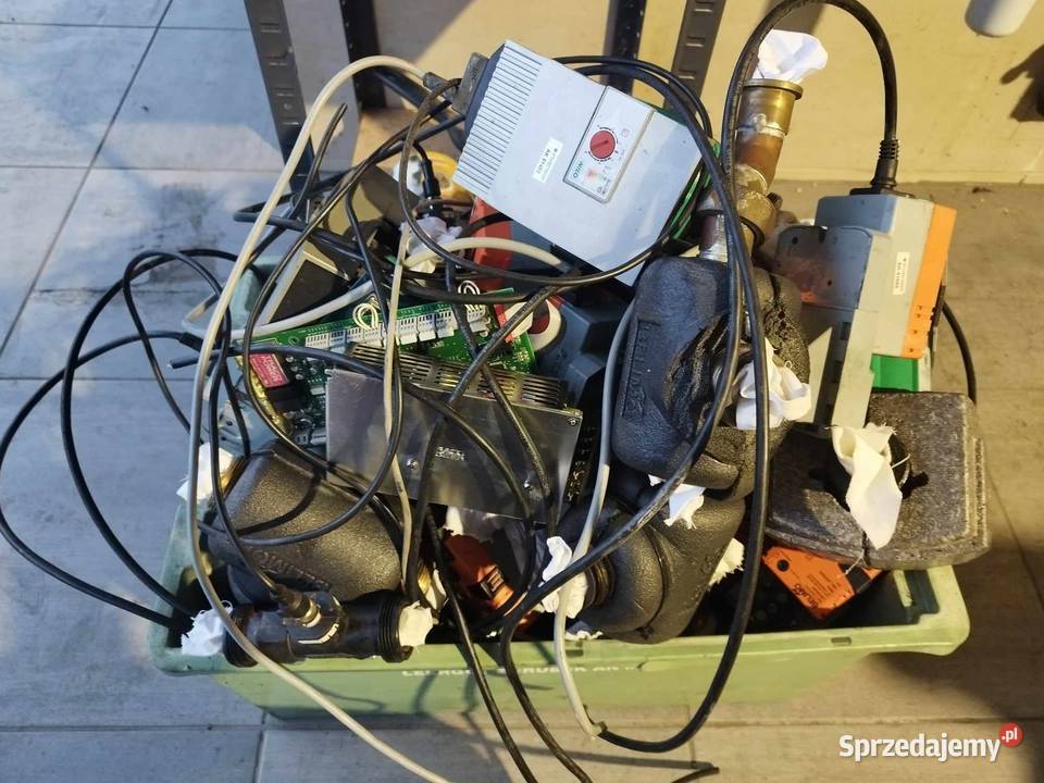 Pakiet Pompa obiegowa Wilo Stratos Belimo Zawór Strzyżew