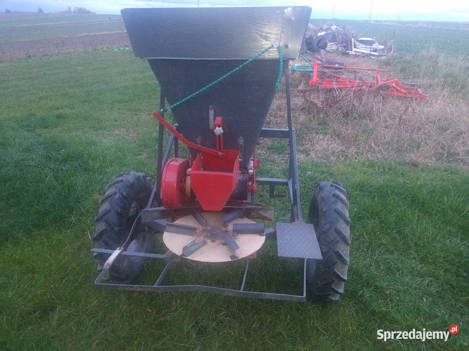 Rozsiewacz KOS Rozsiewacze nawozów Dąbrowa