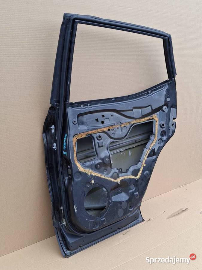 NISSAN QASHQAI II J11 DRZWI PRAWY TYŁ PRAWE Bieleń