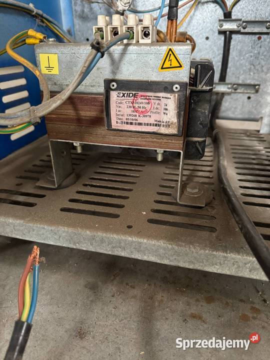 prostownik ładowarka 24V 100A TP24S100 230V 1 Strzydzew