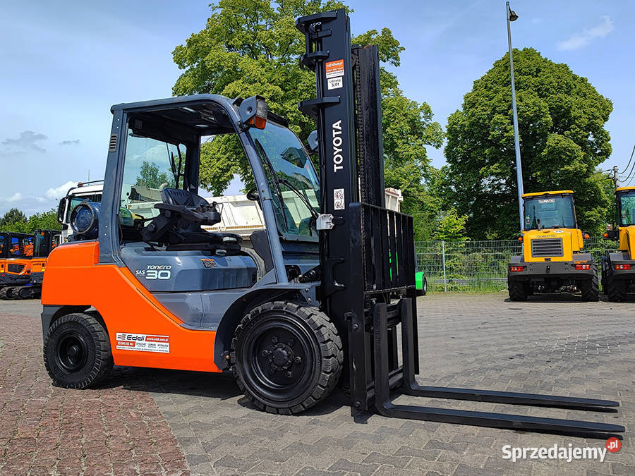 Wózek widłowy Toyota 028FGF30 3 tony duplex 4 m Kęty