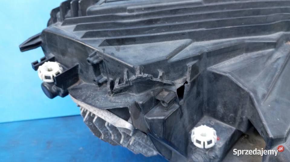 LAMPA LEWY PRZÓD REFLEKTOR EU FULL LED osobowe