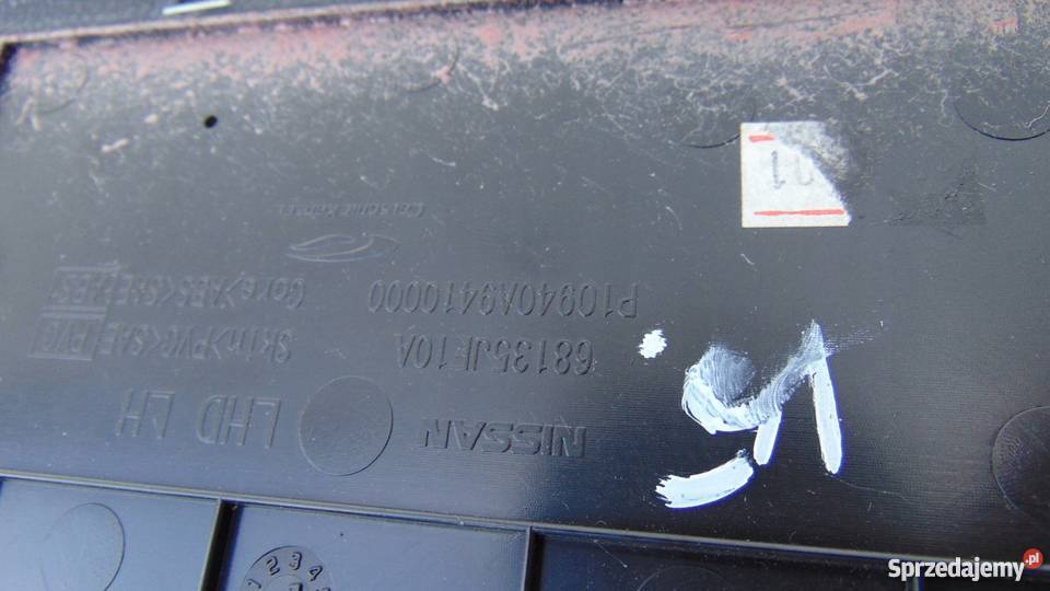 NISSAN GTR OSŁONA TAPICERKA osobowe