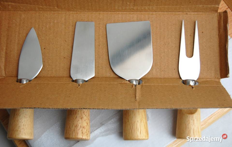 Drewniana deska do serów z 4 nożami 355 x 26 lubelskie