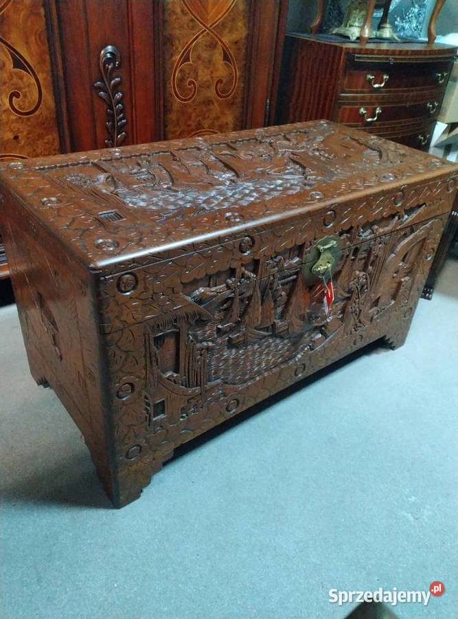 Duży rzeźbiony kufer skrzynia z drewna Białystok