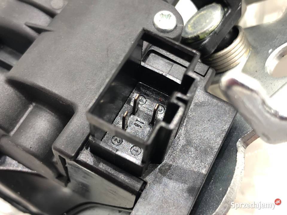 ZAMEK KLAPY TYŁ VW JETTA IV SedanLimuzyna sprzedam