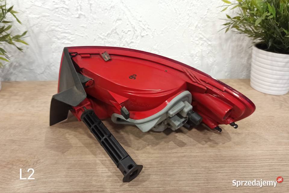 Lampa Lewa Tył AUDI A4 B8 L2