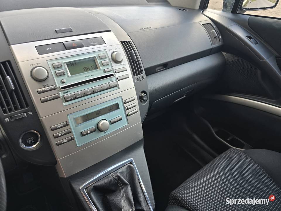 Toyota Corolla Verso 7 osób 2006r Pionki sprzedam