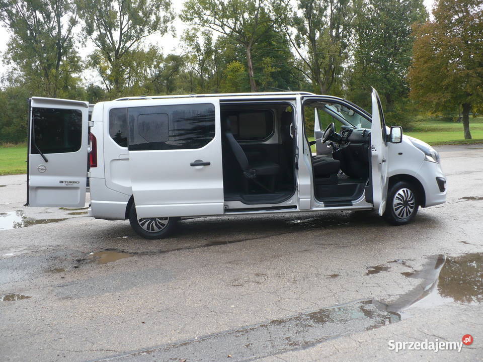 Opel Vivaro 9 OSÓB LONG Idealny do Jazdy Salon diesel Siewierz