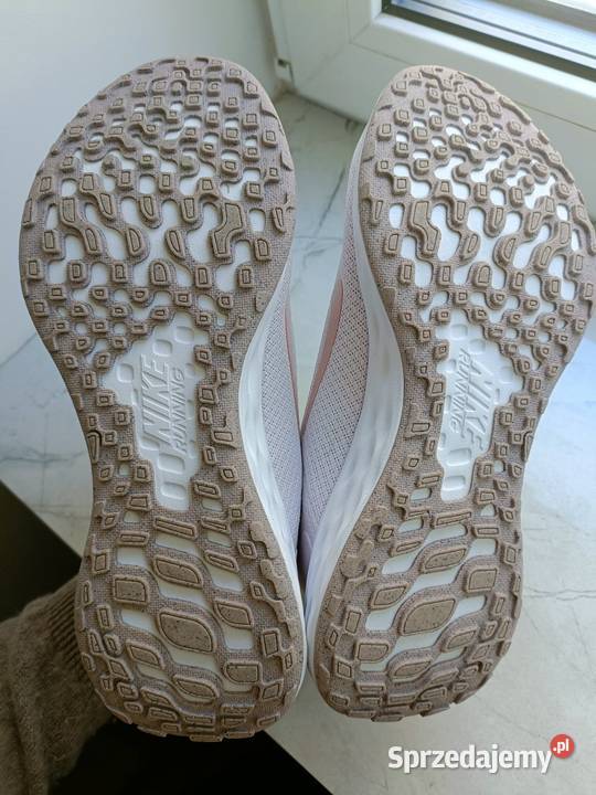 Buty Nike revolution 6