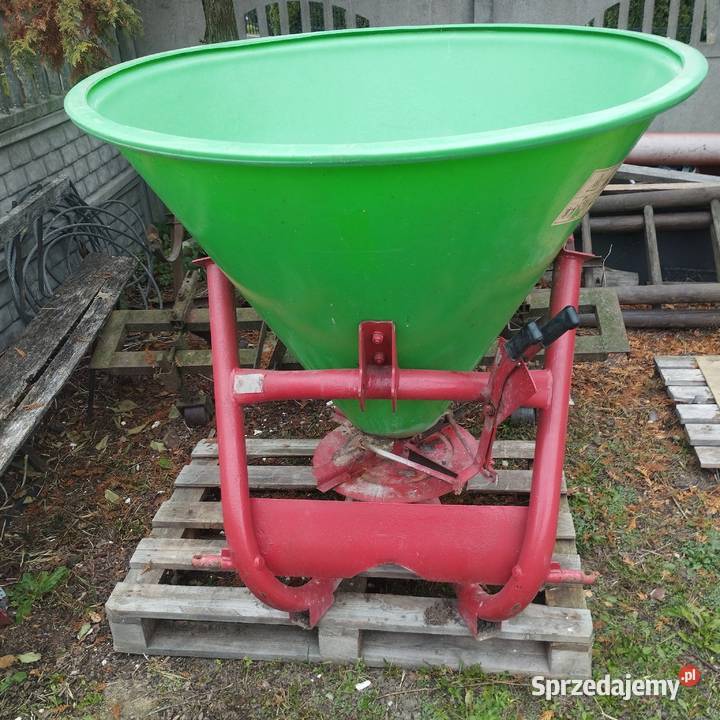 Rozsiewacz nawozów 300l