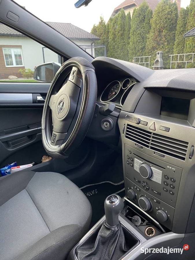 Opel Astra H Gtc srebrny 2005 alufelgi Rok produkcji 2005 Rzeszów
