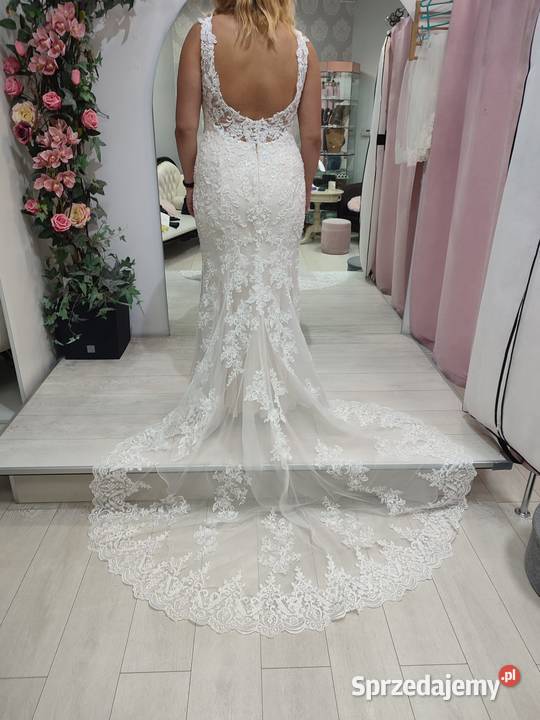 Suknia ślubna nowa Demetrios Cosmobella model Woźniki