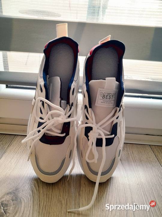 Męskie niskie sznurowane buty do biegania z Gostyń