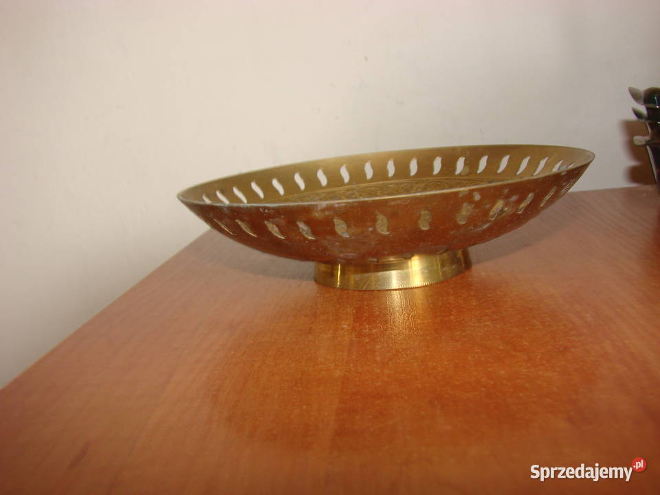 ażurowa mosiężna miseczka z Pawiem Pruszcz Gdański