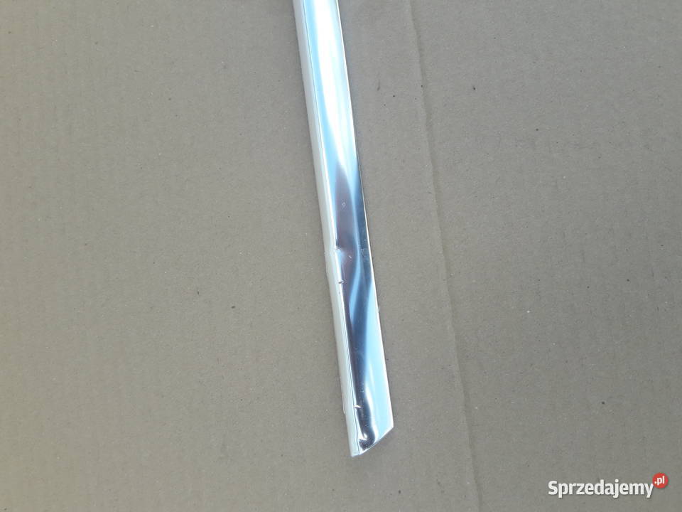 MERCEDES E KLASA W213 LISTWA DRZWI LEWY TYŁ Bieleń