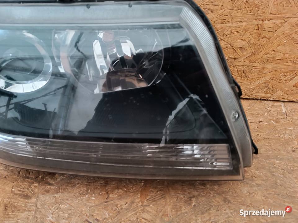 LAMPA PRAWY PRZÓD XENON SUZUKI VITARA II 0814 Nowy Tomyśl
