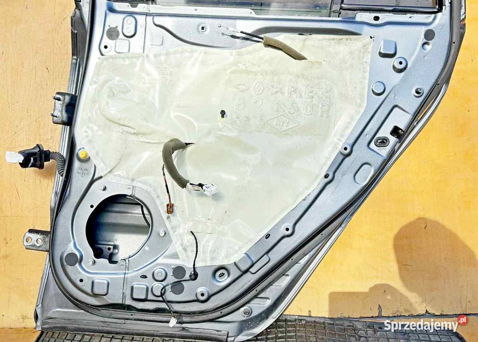 RENAULT KOLEOS I DRZWI PRAWY TYŁ BEZ TAPICERKI Radom