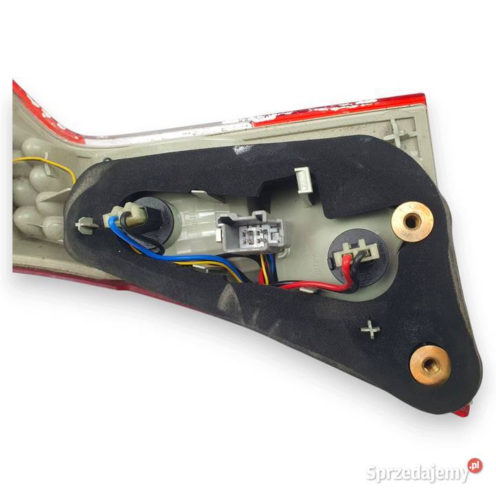 LAMPA LEWA Volvo V70 III XC70 20072013 tylna Chełm