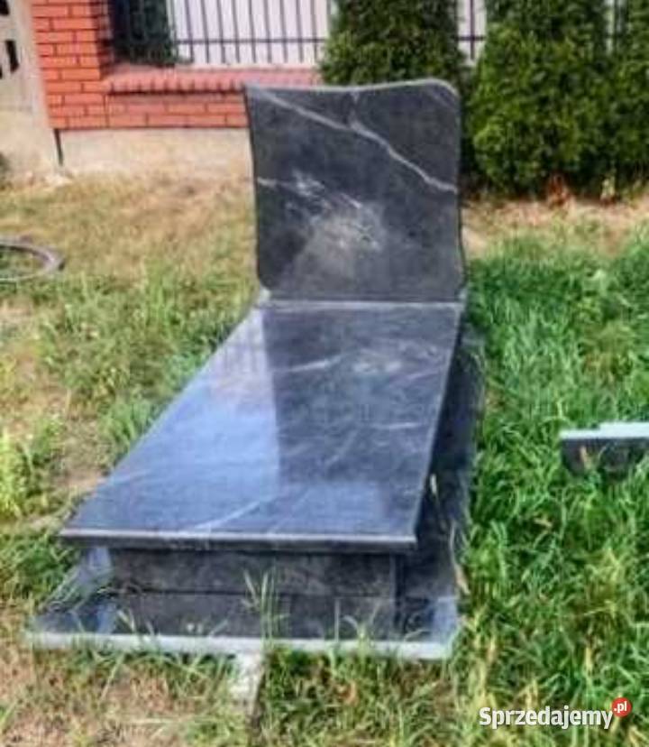 GRANITOWY NAGROBEK