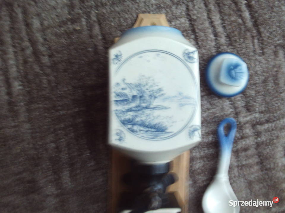 Zabytkowy Polski młynekHuta Karolina Antyki