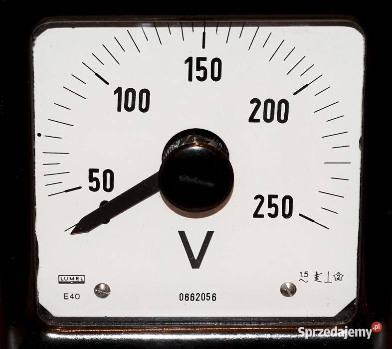 Miernik analogowy woltomierz tablicowy E40 250