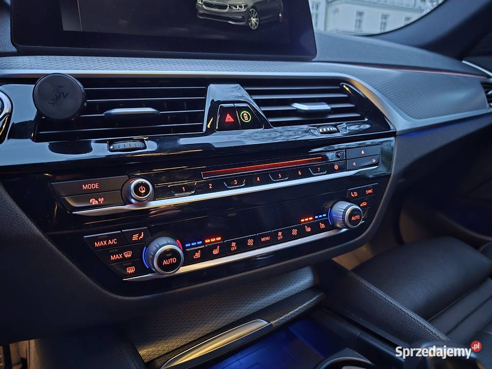 BMW 5 G31 520D Mpakiet Xdrive 2019 salon aso nieuszkodzony Poddębice