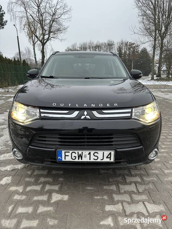 Mitsubishi Outlander PRZEBIEG 130 Samochody osobowe łódzkie