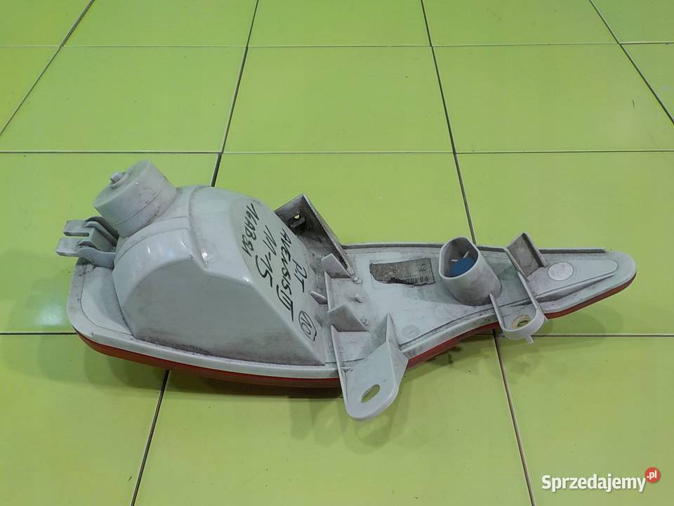 TOYOTA AVENSIS III T27 LIFT I 12r SEDAN 4D lampa mazowieckie sprzedam