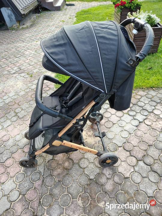 Spacerówka Momi Estelle Wiśniowa