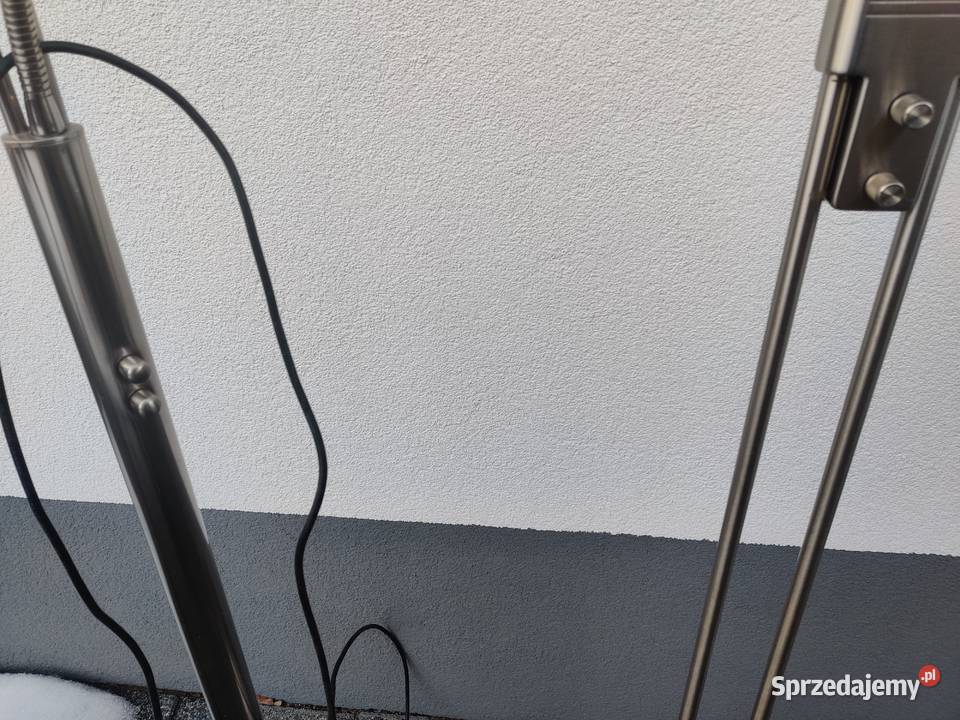 Lampy podłogowe ze ściemniaczem