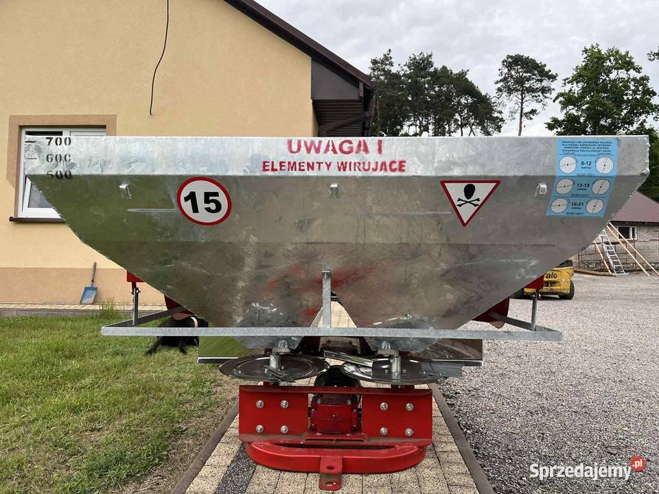 Rozsiewacz UNIOR 700L z hydrauliką i plandeką Kraków