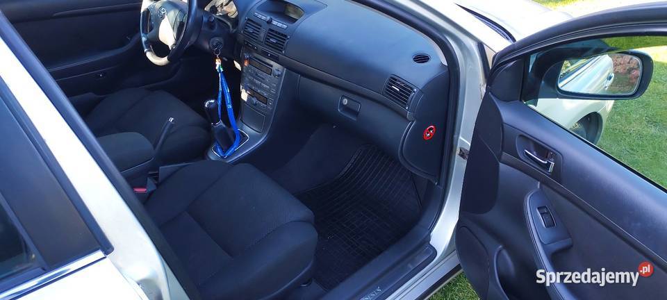 Toyota Avensis 2004 18 LPG światła przeciwmgielne Avensis Ostrów Mazowiecka