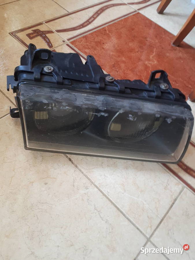 LAMPY BMW E36 SOCZEWKA NA CZĘŚCI Lampy przednie śląskie Czyżowice sprzedam