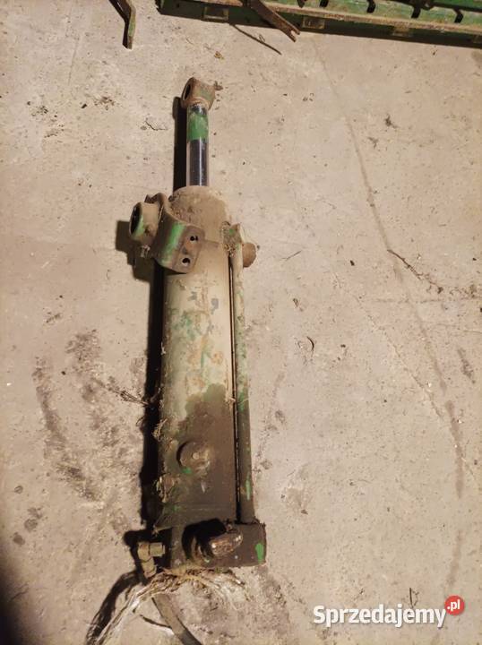 Siłownik hydrauliczny dwustronnego dzialania