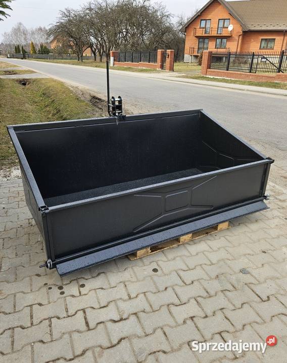 Skrzynia transportowa ładunkowa z mechanicznym