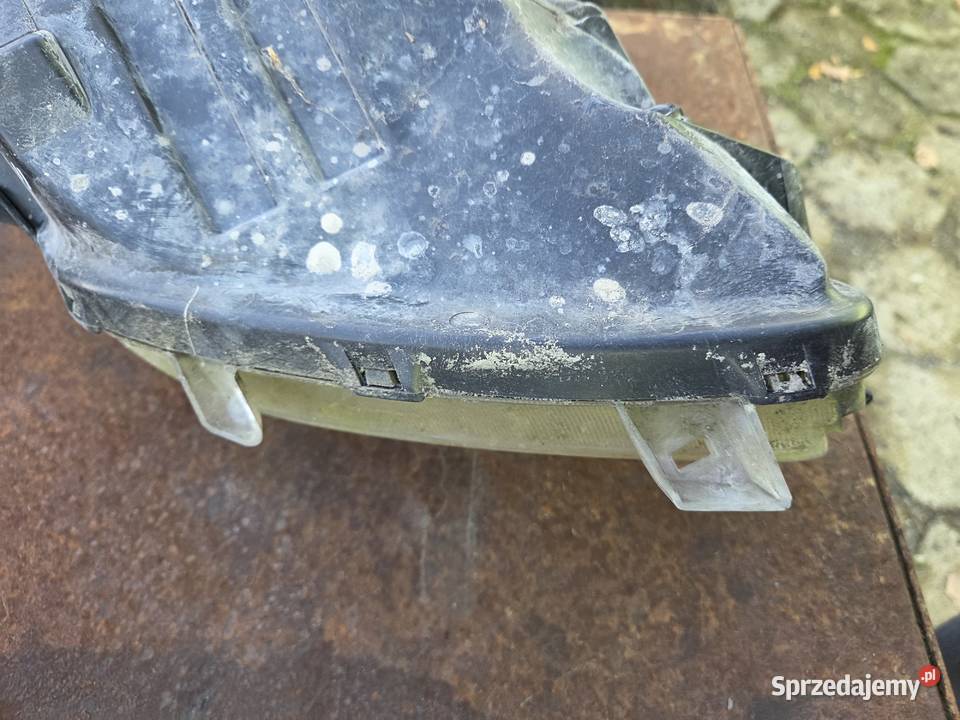 Lampy przednie Toyota Yaris 2 Łagów sprzedam